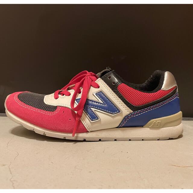 New Balance(ニューバランス)のニューバランス　ディープピンクXブルー　24 レディースの靴/シューズ(スニーカー)の商品写真