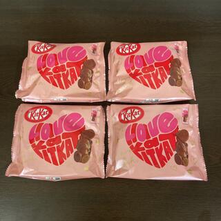 ネスレ(Nestle)のキットカット ハートフルベアー  4袋セット  ネスレ(菓子/デザート)