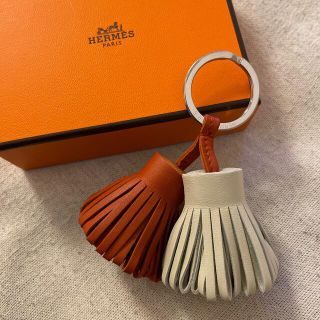 エルメス(Hermes)の週末限定　エルメス　カルメン　ウノドス　双子　エルメスチャーム　キーチャーム(チャーム)