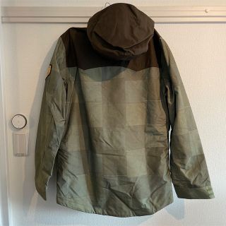 未使用 現行モデル BURTON スノーボードジャケット US Mサイズ