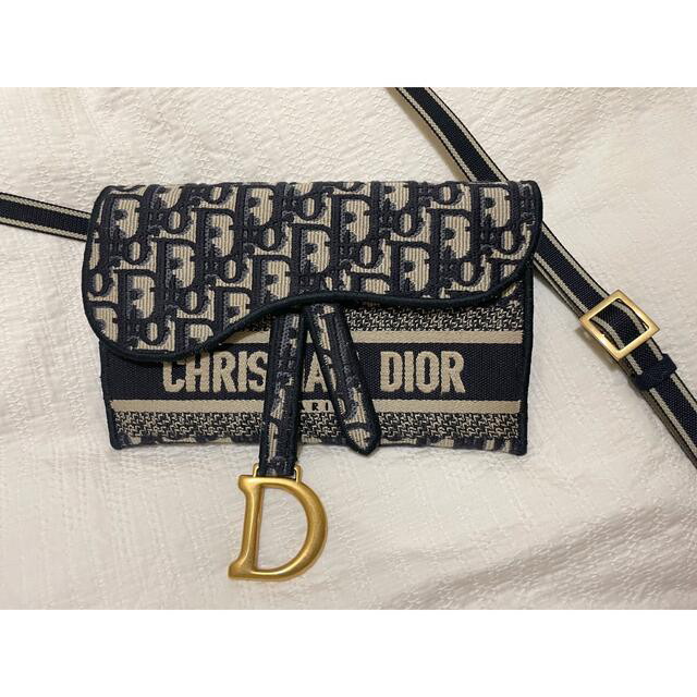 Christian Dior(クリスチャンディオール)の【今月限定値下げ】DIOR ショルダーバッグ レディースのバッグ(ショルダーバッグ)の商品写真