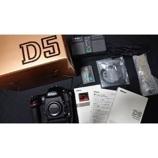 ニコン(Nikon)のNikon D5 (CF-TYPE) ニコン　ボディ　CFカード付き 付属品(デジタル一眼)