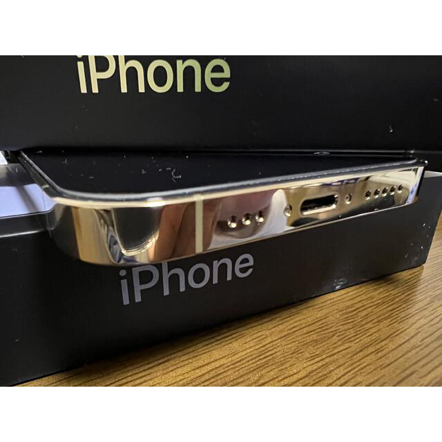 iPhone13Pro 256GB Gold SIMフリー 3