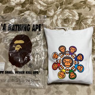 アベイシングエイプ(A BATHING APE)のAPE BAPE KAWS BABY MILO パーカー　 シャーク XL 白(パーカー)