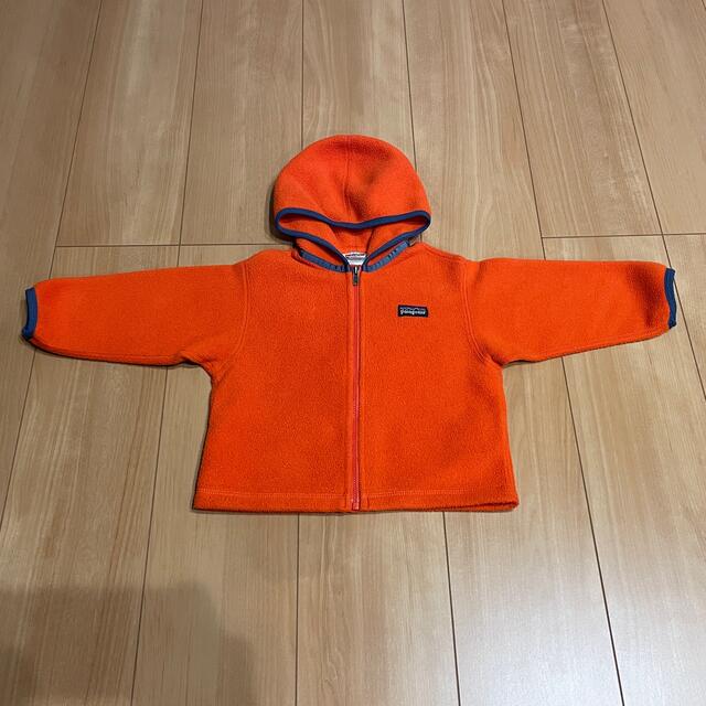 patagonia(パタゴニア)のパタゴニア Patagonia フリースパーカー キッズ/ベビー/マタニティのベビー服(~85cm)(ジャケット/コート)の商品写真