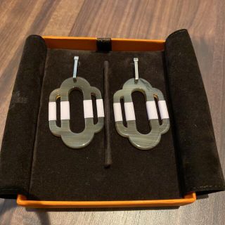 エルメス 限定 ピアスの通販 20点 | Hermesのレディースを買うならラクマ