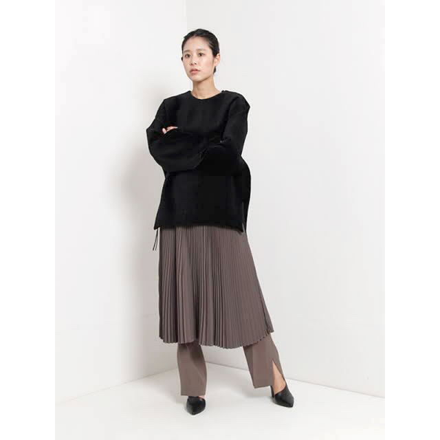 HYKE(ハイク)の美品タグ付き！HYKE ハイク 2018 PLEATED SKIRT レディースのスカート(ひざ丈スカート)の商品写真