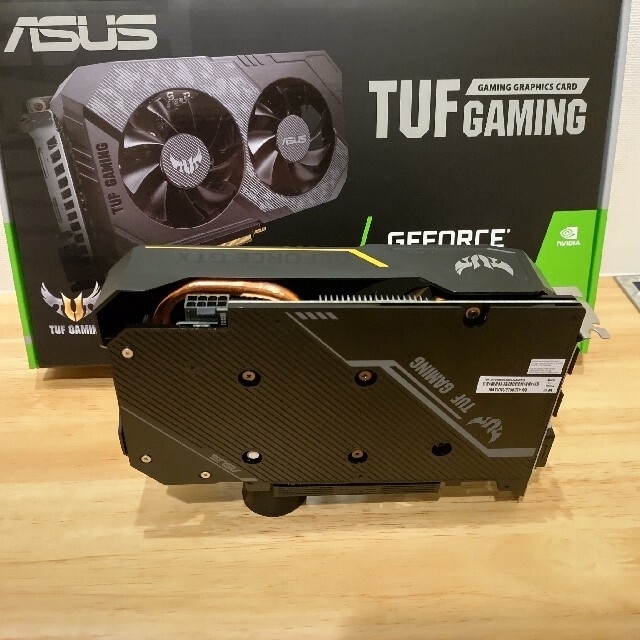 ASUS(エイスース)のASUS TUF-GAMING GeForce GTX 1660 super スマホ/家電/カメラのPC/タブレット(PCパーツ)の商品写真