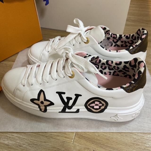 LOUIS VUITTON(ルイヴィトン)のルイヴィトン　ワイルドアットハート　タイムアウトライン　スニーカー　38ハーフ レディースの靴/シューズ(スニーカー)の商品写真