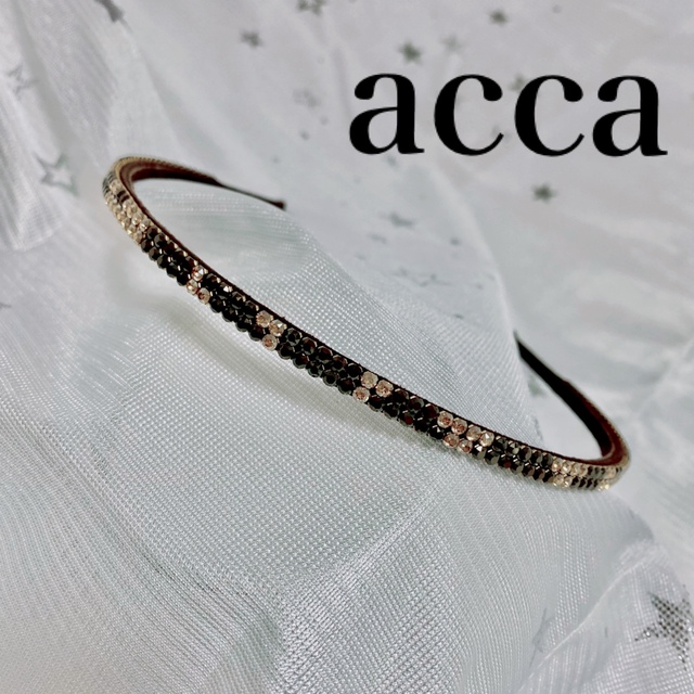 acca(アッカ)のaccaアッカヘアアクセ　ブリジットカチューシャDBN  美品 レディースのヘアアクセサリー(カチューシャ)の商品写真