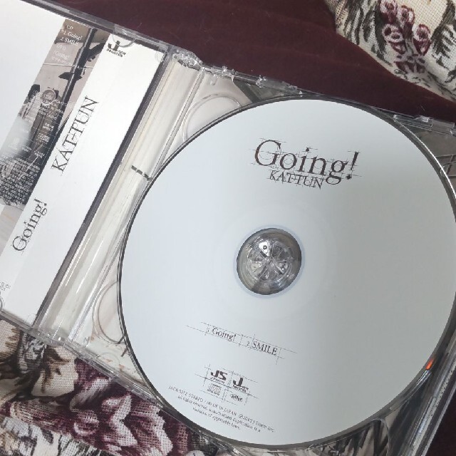 KAT-TUN(カトゥーン)のGoing! エンタメ/ホビーのCD(ポップス/ロック(邦楽))の商品写真