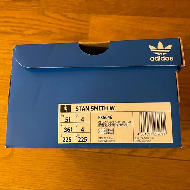 adidas(アディダス)のadidas アディダス スタンスミス ブラック　22.5cm   新品 レディースの靴/シューズ(スニーカー)の商品写真