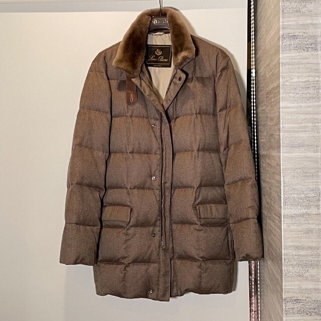 LORO PIANA(ロロピアーナ)の定価約150万円 ロロピアーナ ベビーカシミア フェザーコート メンズのジャケット/アウター(ダウンジャケット)の商品写真