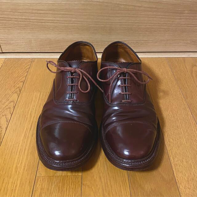 Alden(オールデン)のalden ストレートチップ バーガンディ コードバン 9 1/2 9.5 E メンズの靴/シューズ(ドレス/ビジネス)の商品写真