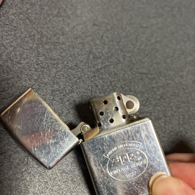 ZIPPO(ジッポー)のzippo ヴィンテージシリーズ1937  メンズのファッション小物(タバコグッズ)の商品写真