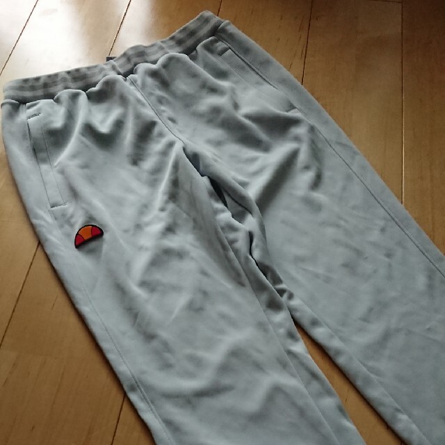 ellesse(エレッセ)のエレッセ テニスウエア ロングパンツ Ｍサイズ スポーツ/アウトドアのテニス(ウェア)の商品写真