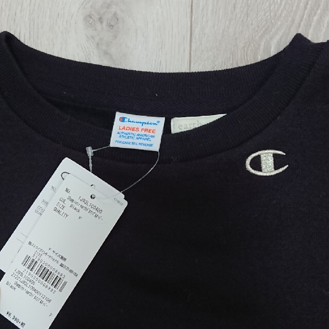 Champion(チャンピオン)の専用⭐︎チャンピオン✖️EARTHmusic&ecology コラボ レディースのトップス(トレーナー/スウェット)の商品写真