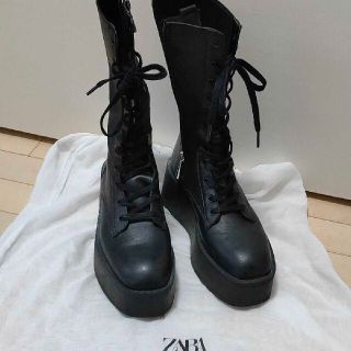 ザラ(ZARA)のZARA　レースアップ厚底ブーツ(ブーツ)