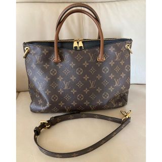 ルイヴィトン(LOUIS VUITTON)のルイヴィトン　パラス　(ショルダーバッグ)