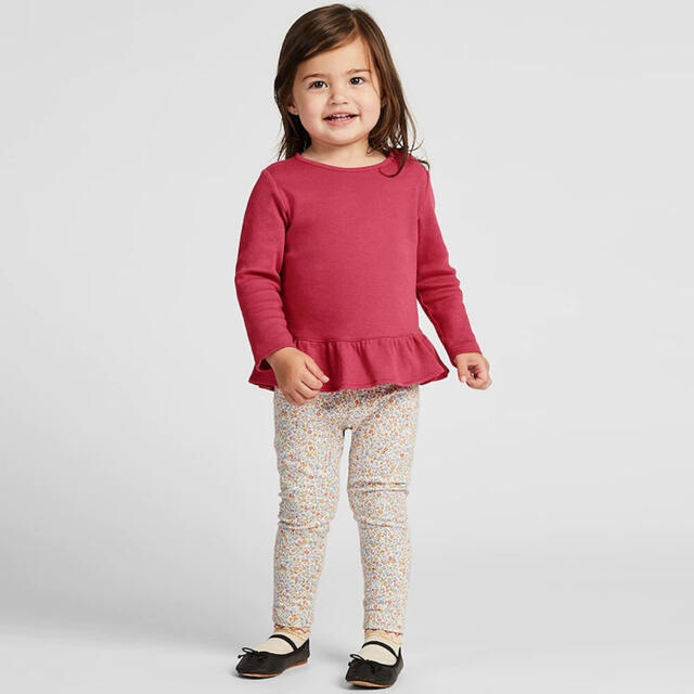 UNIQLO(ユニクロ)のユニクロ　クルーネックT 2枚セット　90 キッズ/ベビー/マタニティのキッズ服女の子用(90cm~)(Tシャツ/カットソー)の商品写真