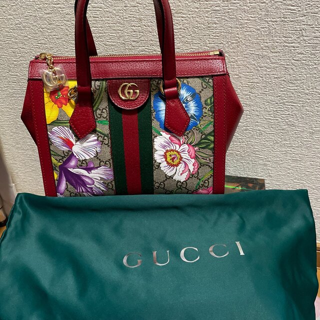 Gucci(グッチ)のGUCCI フローラ　ショルダーバック　ハンドバッグ レディースのバッグ(ハンドバッグ)の商品写真