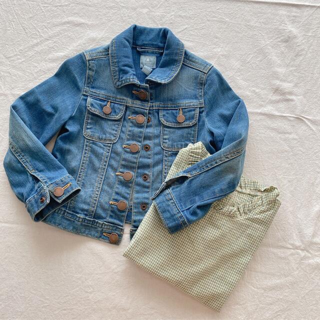 babyGAP(ベビーギャップ)のbaby GAP kids Gジャン デニムジャケット キッズ/ベビー/マタニティのキッズ服女の子用(90cm~)(ジャケット/上着)の商品写真