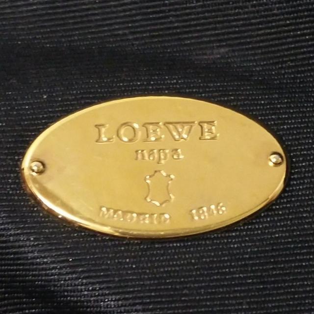 LOEWE(ロエベ)のLOEWE(ロエベ) ポーチ - ゴールド タッセル レディースのファッション小物(ポーチ)の商品写真