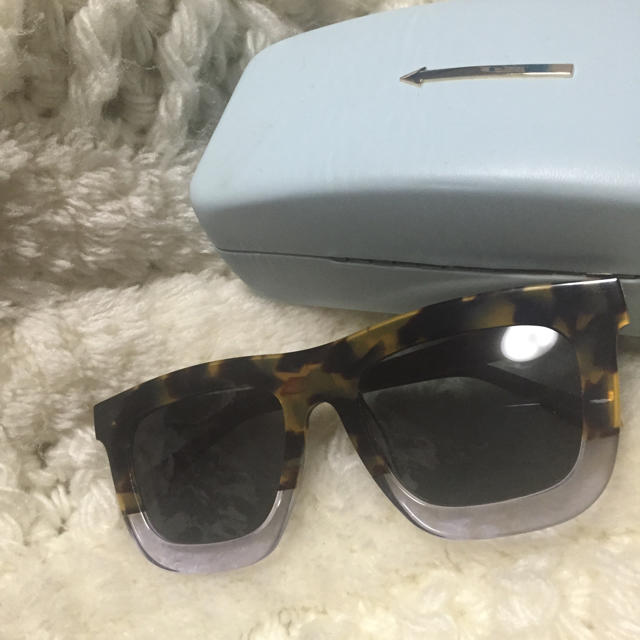 KAREN WALKER(カレンウォーカー)のKARENWALKERサングラス レディースのファッション小物(サングラス/メガネ)の商品写真