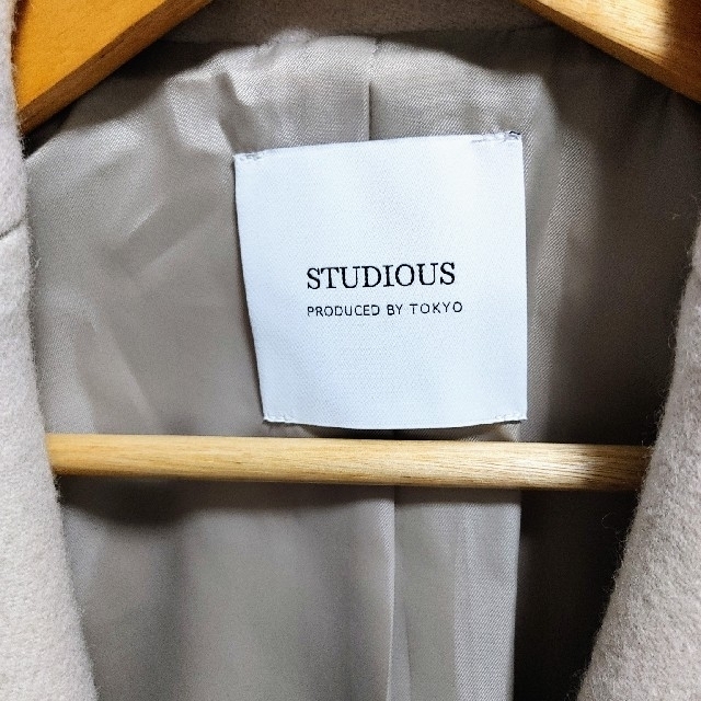 STUDIOUS(ステュディオス)のステュディオス STUDIOUS ウールチェスターコート アイボリー 0サイズ レディースのジャケット/アウター(チェスターコート)の商品写真