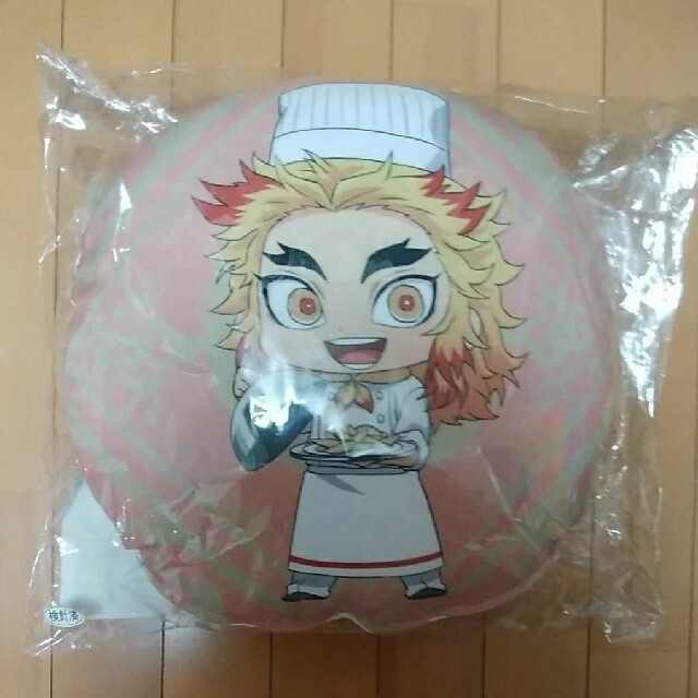 ホテルモントレ×鬼滅の刃コラボ ルームクッション ホテルver.煉獄杏寿郎 | フリマアプリ ラクマ