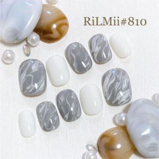 RiLMii#810グレー×ホワイト／ニュアンスネイルチップ