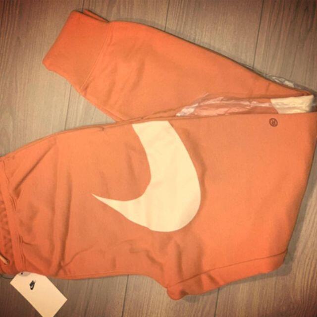 NIKE(ナイキ)の【欧州モデル】Nike Swoosh フリース　ジョガーパンツ　オレンジ 海外S メンズのパンツ(その他)の商品写真