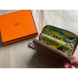 エルメス(Hermes)のHERMES＊シルクインコンパクト（ゴールド）(財布)