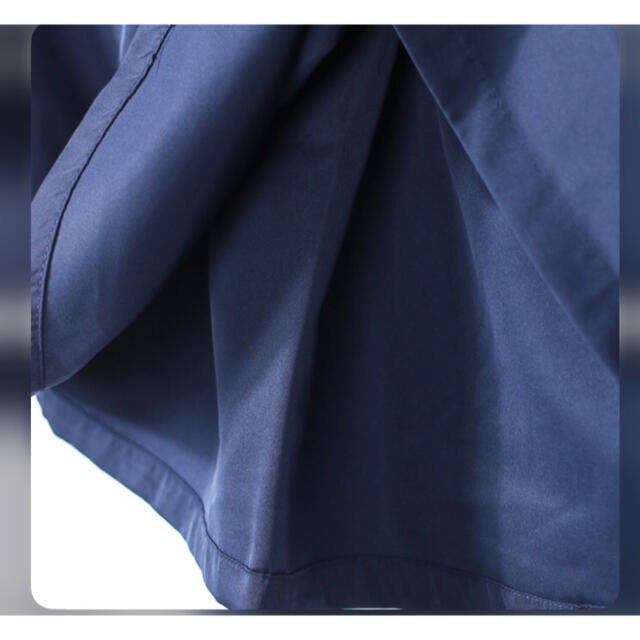 Branshes(ブランシェス)の●新品　branshes ポリエステルギャザースカート 　ネイビー 　90㎝  キッズ/ベビー/マタニティのキッズ服女の子用(90cm~)(スカート)の商品写真