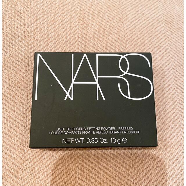 NARS(ナーズ)のＳ ライトリフレクティングセッティングパウダー プレストN コスメ/美容のベースメイク/化粧品(フェイスパウダー)の商品写真