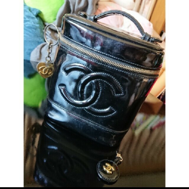 ★CHANEL★シャネル パテントレザーバニティバッグ