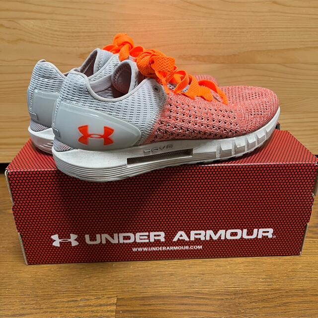 UNDER ARMOUR(アンダーアーマー)の【SALE】UNDER ARMOUR ランニングシューズ　26cm メンズの靴/シューズ(スニーカー)の商品写真