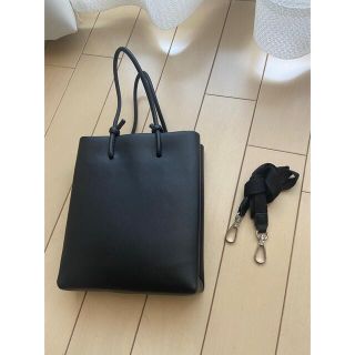 ザラ(ZARA)のzara バッグ(ハンドバッグ)