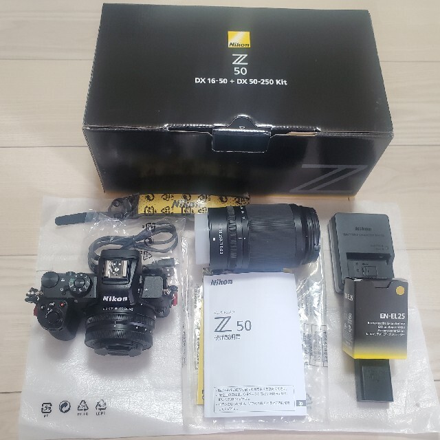 Nikon ミラーレス一眼カメラ Z50 ダブルズームキット おまけ付き