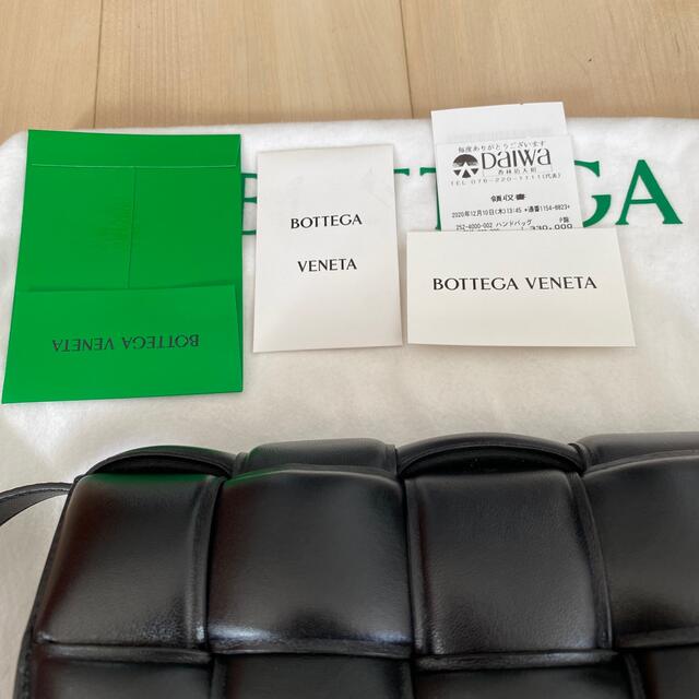 Bottega Veneta(ボッテガヴェネタ)のボッテガヴェネタ　パデットカセット　ブラック×シルバー金具 レディースのバッグ(ショルダーバッグ)の商品写真
