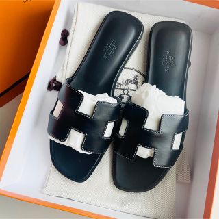 エルメス(Hermes)のHERMES  オラン ノワール　黒　新品未使用　37サイズ　※写真追加しました(サンダル)