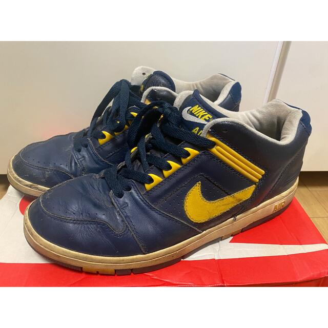 NIKE(ナイキ)のNike AIR FORCE2 Navy×Yellow 27.5cm メンズの靴/シューズ(スニーカー)の商品写真