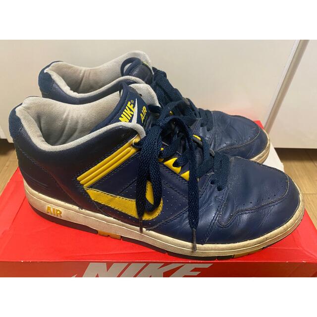 NIKE(ナイキ)のNike AIR FORCE2 Navy×Yellow 27.5cm メンズの靴/シューズ(スニーカー)の商品写真