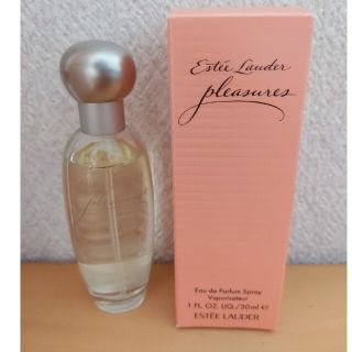 エスティローダー(Estee Lauder)のエスティローダー　プレジャーズ　オードパルファム香水　30ml(香水(女性用))