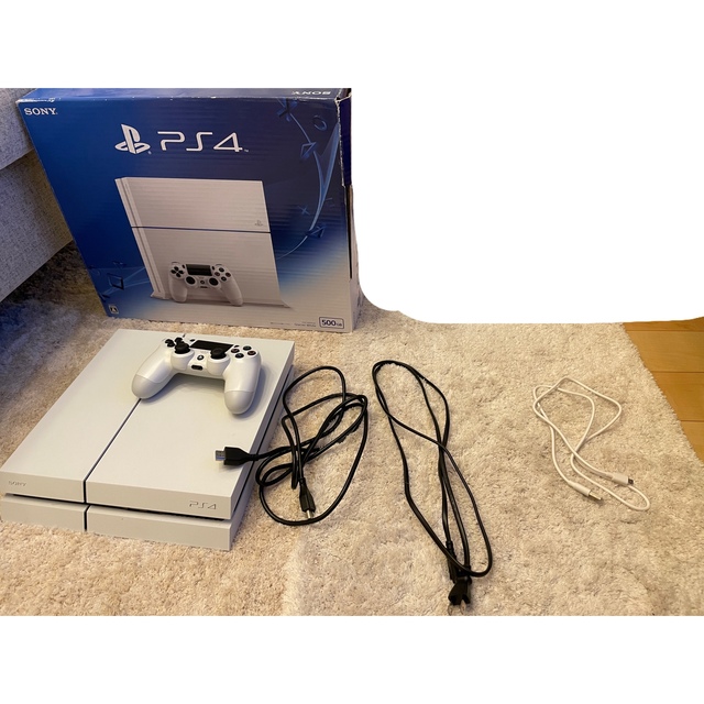 PlayStation4(プレイステーション4)のPS4 500GB ホワイト PlayStation4 本体 エンタメ/ホビーのゲームソフト/ゲーム機本体(家庭用ゲーム機本体)の商品写真