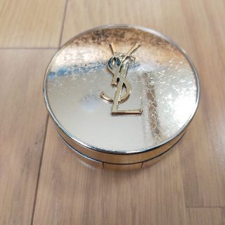 イヴサンローランボーテ(Yves Saint Laurent Beaute)のイブサンローラン☆アンクルドポールクッション　ゴールドラッシュハイライター(その他)