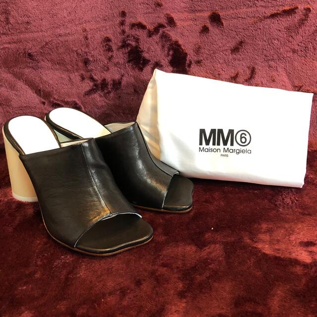 MM6(エムエムシックス)のEU37【新品】 MM6 メゾンマルジェラ　チャンキーヒール　サンダル　ブラック レディースの靴/シューズ(サンダル)の商品写真