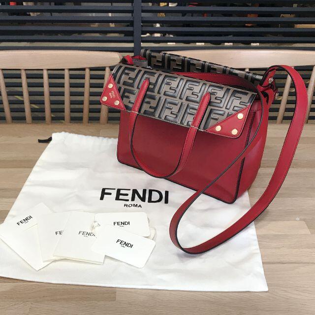 FENDI(フェンディ)の新品未使用 フェンデイ フリップミディアム 2WAYショルダーバッグ 赤 レディースのバッグ(ショルダーバッグ)の商品写真