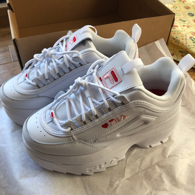 FILA(フィラ)のFILA puma Nike スニーカー4足セット レディースの靴/シューズ(スニーカー)の商品写真