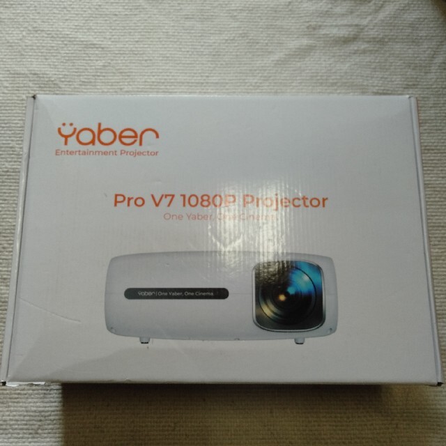 Yaber Pro V7 1080p Projecter/ホームプロジェクター スマホ/家電/カメラのテレビ/映像機器(プロジェクター)の商品写真